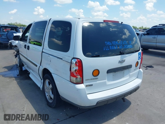 2008 Chevrolet Uplander LS Fleet z VIN 1GBDV13W48D100037, wystawiony jako IAAI lot #42096303 z przebiegiem 176 590 mil mil oraz . Historia ofert i sprzedaży dostępna na DreamBid. Obrazek 3.