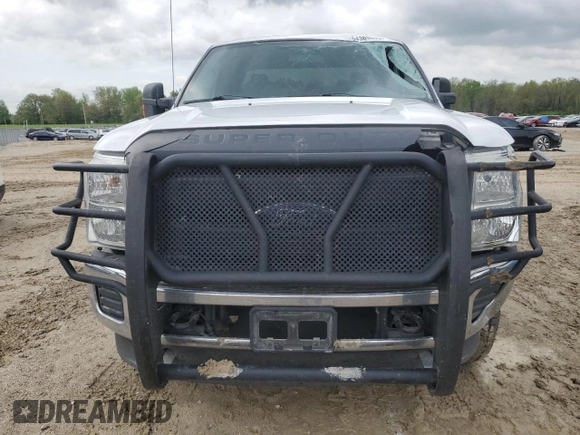 2015 Ford F-250 XLT with VIN 1FT7X2BTXFED40491, listed as a Copart auction lot 54369855 with 233,459 mi miles and Salvage title. Bid and sale history available at DreamBid. Image 5.
