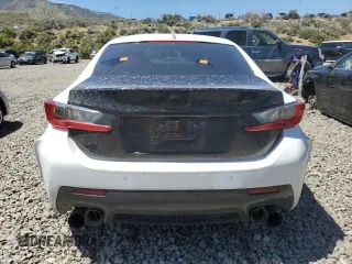 2015 Lexus RC F F z VIN JTHHP5BC5F5004400, wystawiony jako Copart lot #54852734 z przebiegiem Nie podano mil oraz Szkody całkowita. Historia ofert i sprzedaży dostępna na DreamBid. Obrazek 6.