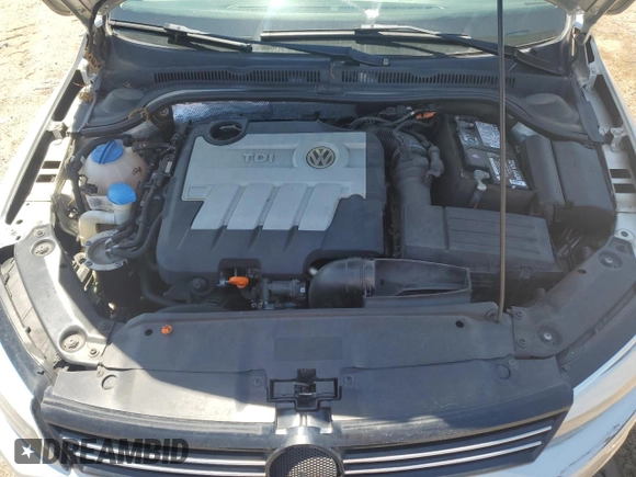 2012 Volkswagen Jetta TDI w/Premium & Nav z VIN 3VWLL7AJ7CM011404, wystawiony jako Copart lot #61536925 z przebiegiem 133 183 mil mil oraz Szkoda całkowita • Salvage title. Historia ofert i sprzedaży dostępna na DreamBid. Obrazek 11.