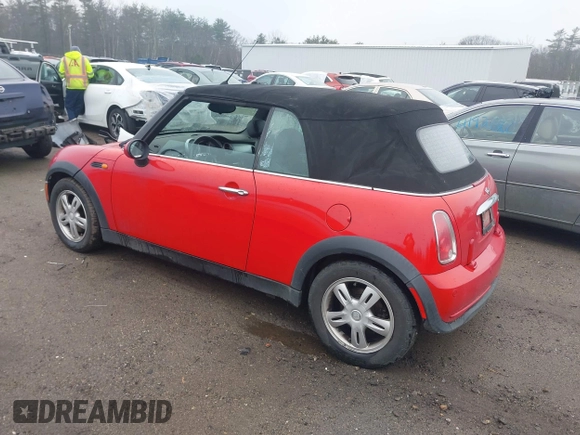 2008 MINI Convertible z VIN WMWRF33558TF67376, wystawiony jako IAAI lot #41923409 z przebiegiem 150 268 mil mil oraz . Historia ofert i sprzedaży dostępna na DreamBid. Obrazek 3.