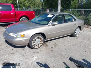 2000 Buick Century Custom with VIN 2G4WS52J4Y1164080, listed as a IAAI auction lot 42040970 with 97,162 mi miles. Bid and sale history available at carsss.com. Image 17.