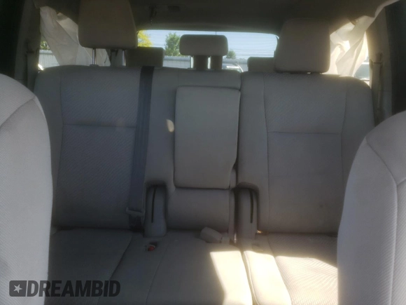 2019 Toyota Highlander LE z VIN 5TDBZRFH1KS937309, wystawiony jako Copart lot #58760425 z przebiegiem 157 659 mil mil oraz Szkoda całkowita • Salvage title. Historia ofert i sprzedaży dostępna na DreamBid. Obrazek 10.