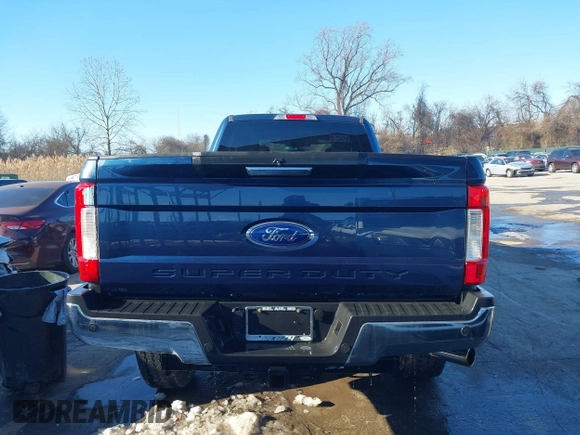 2018 Ford Super Duty F-250 SRW XL with VIN 1FT7W2B65JEB80445, listed as a IAAI auction lot 41320771 with 84,832 mi miles. Bid and sale history available at carsss.com. Image 16.