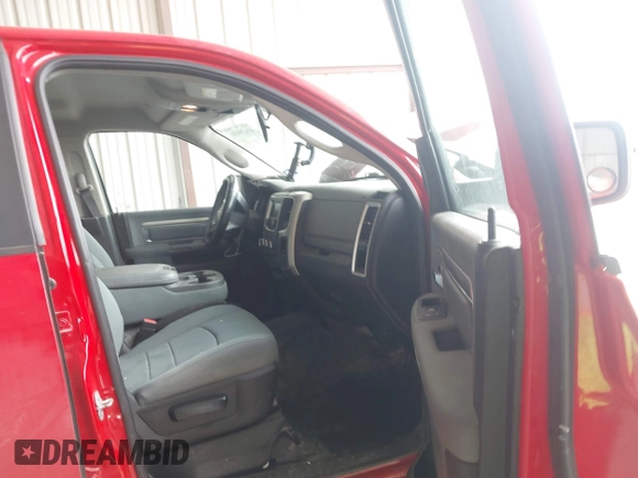 2019 Ram 1500 Big Horn z VIN 1C6RR7TT1KS654516, wystawiony jako IAAI lot #41634431 z przebiegiem 95 199 mil mil oraz . Historia ofert i sprzedaży dostępna na DreamBid. Obrazek 5.