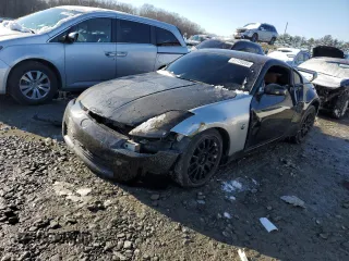 2003 Nissan 350Z with VIN JN1AZ34DX3T110598, listed as a Copart auction lot 41739585 with 248,211 mi miles and Clean Title. Bid and sale history available at carsss.com. Image 1.