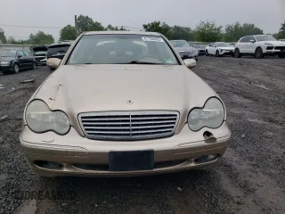 2003 Mercedes-Benz C 240 с VIN WDBRF81J13F374211, выставлен на аукционе Copart как лот 61156455 с пробегом 83 001 миль миль и Списание • Salvage title. История ставок и продаж доступна на DreamBid. Изображение 5.