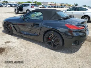 2022 BMW Z4 sDrive30i with VIN WBAHF3C03NWX71343, listed as a Copart auction lot 58735283 with 1,987 mi miles. Bid and sale history available at carsss.com. Image 2.