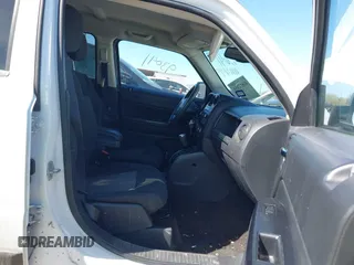 2015 Jeep Patriot High Altitude with VIN 1C4NJRAB4FD393641, listed as a IAAI auction lot 41814354 with 119,816 mi miles. Bid and sale history available at carsss.com. Image 5.