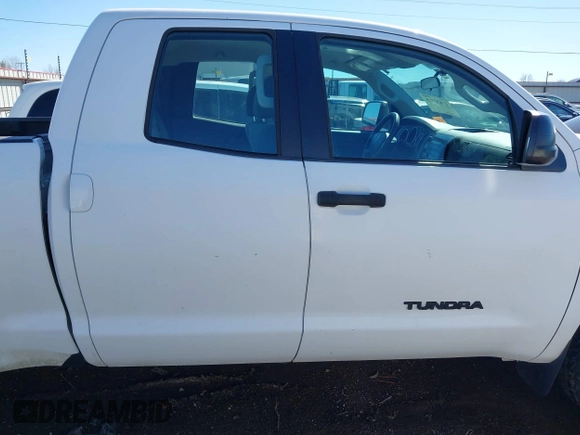 2010 Toyota Tundra 4WD Truck with VIN 5TFUM5F17AX010617, listed as a IAAI auction lot 41632318 with 363,446 mi miles. Bid and sale history available at carsss.com. Image 13.