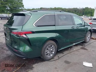 2022 Toyota Sienna XLE with VIN 5TDYSKFC1NS043177, listed as a IAAI auction lot 42495390 with 33,908 mi miles and . Bid and sale history available at DreamBid. Image 4.