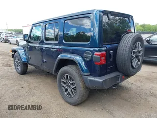 2025 Jeep Wrangler Sahara with VIN 1C4PJXEN0SW526234, listed as a IAAI auction lot 42193898 with Not Provided miles and . Bid and sale history available at carsss.com. Image 3.
