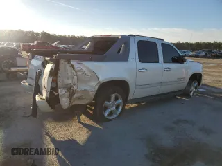 2010 Chevrolet Avalanche LTZ with VIN 3GNNCGE0XAG257069, listed as a Copart auction lot 45189615 with 206,377 mi miles and Salvage Title. Bid and sale history available at DreamBid. Image 3.