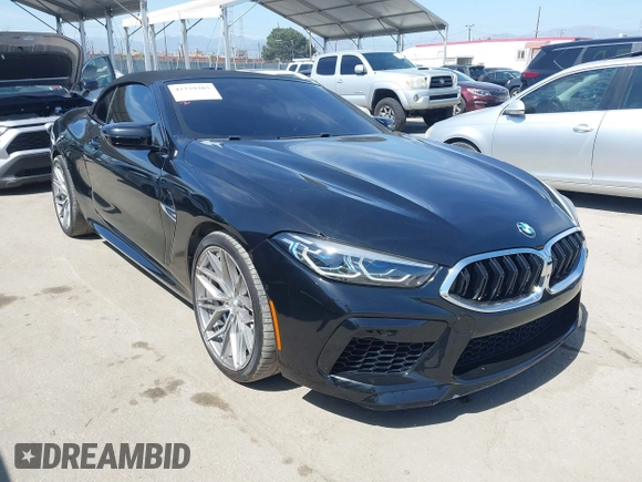 2020 BMW M8 Competition z VIN WBSDZ0C0XLCD28138, wystawiony jako IAAI lot #42339303 z przebiegiem 30 298 mil mil oraz . Historia ofert i sprzedaży dostępna na DreamBid. Obrazek 1.