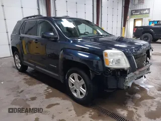 2015 GMC Terrain SLE z VIN 2GKFLWEK4F6196351, wystawiony jako IAAI lot #42279544 z przebiegiem 90 577 mil mil oraz . Historia ofert i sprzedaży dostępna na DreamBid. Obrazek 1.