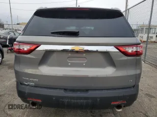 2019 Chevrolet Traverse LT Cloth z VIN 1GNERGKW0KJ129768, wystawiony jako Copart lot #50124355 z przebiegiem 66 056 mil mil oraz Szkoda całkowita • Salvage title. Historia ofert i sprzedaży dostępna na DreamBid. Obrazek 6.