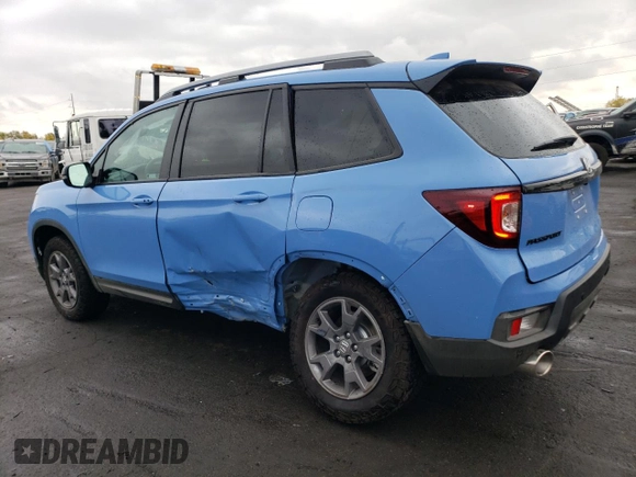 2024 Honda Passport TrailSport with VIN 5FNYF8H65RB013723, listed as a Copart auction lot 78754224 with 4,775 mi miles and Salvage title. Bid and sale history available at DreamBid. Image 2.