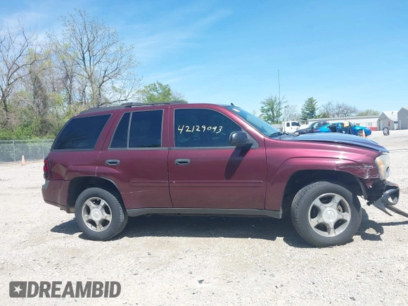 2007 Chevrolet TrailBlazer LS with VIN 1GNDS13S172275140, listed as a IAAI auction lot 42129093 with 212,903 mi miles and . Bid and sale history available at DreamBid. Image 14.