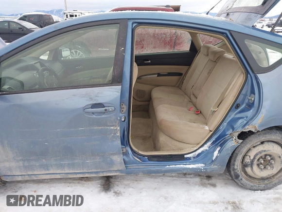 2004 Toyota Prius with VIN JTDKB20U540072979, listed as a IAAI auction lot 41249959 with 251,582 mi miles. Bid and sale history available at carsss.com. Image 6.