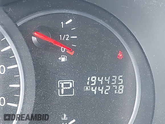 2017 Nissan Quest SV z VIN JN8AE2KP7H9165857, wystawiony jako IAAI lot #42083737 z przebiegiem 194 435 mil mil oraz . Historia ofert i sprzedaży dostępna na DreamBid. Obrazek 7.