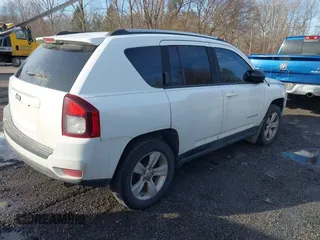 2015 Jeep Compass Sport with VIN 1C4NJDBB7FD214669, listed as a IAAI auction lot 41458343 with 146,374 mi miles and . Bid and sale history available at carsss.com. Image 4.