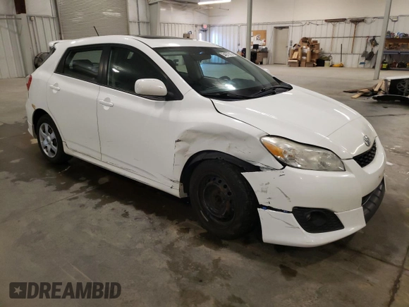 2010 Toyota Matrix S с VIN 2T1KE4EE2AC037662, выставлен на аукционе Copart как лот 54977015 с пробегом 163 187 миль миль и Списание • Salvage title. История ставок и продаж доступна на DreamBid. Изображение 4.