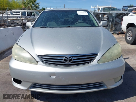 2006 Toyota Camry LE z VIN 4T1BF32K06U625986, wystawiony jako IAAI lot #42087979 z przebiegiem 202 550 mil mil oraz . Historia ofert i sprzedaży dostępna na DreamBid. Obrazek 6.