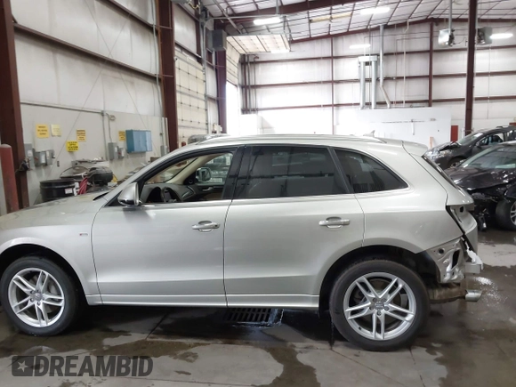 2015 Audi Q5 Premium Plus with VIN WA1DGAFP0FA096717, listed as a IAAI auction lot 42448127 with 50,501 mi miles and . Bid and sale history available at DreamBid. Image 14.