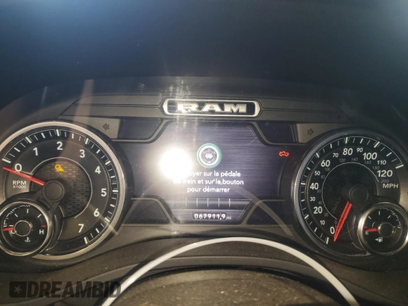 2020 Ram 1500 Laramie z VIN 1C6SRFDT5LN164297, wystawiony jako Copart lot #55420835 z przebiegiem 67 911 mil mil oraz Szkoda całkowita • Salvage title. Historia ofert i sprzedaży dostępna na DreamBid. Obrazek 9.