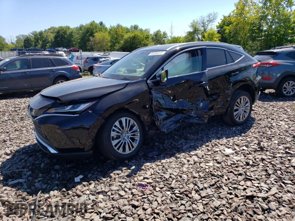 2022 Toyota Venza LE with VIN JTEAAAAH6NJ116621, listed as a Copart auction lot 66396913 with 9,890 mi miles. Bid and sale history available at carsss.com. Image 1.