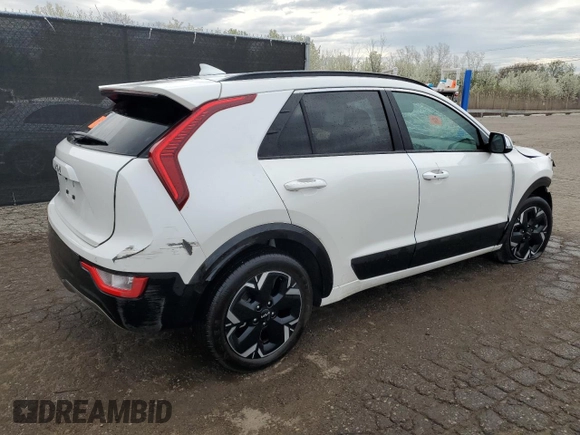 2024 Kia Niro Wind with VIN KNDCR3L17R5122752, listed as a Copart auction lot 54700365 with 11,446 mi miles and Clean Title. Bid and sale history available at DreamBid. Image 3.