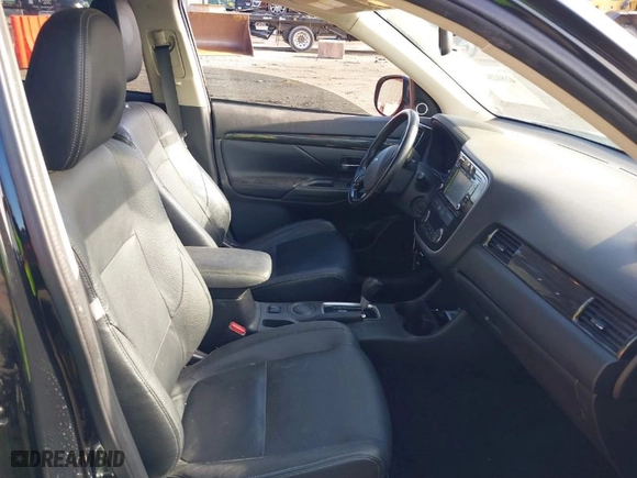 2016 Mitsubishi Outlander SE with VIN JA4AD3A36GZ020384, listed as a IAAI auction lot 41842844 with 93,690 mi miles. Bid and sale history available at carsss.com. Image 5.