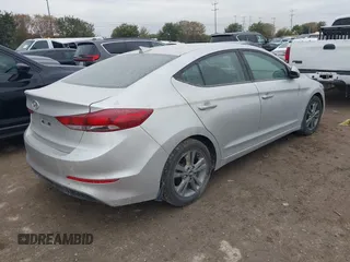 2018 Hyundai Elantra SEL z VIN 5NPD84LFXJH333683, wystawiony jako IAAI lot #41033409 z przebiegiem 67 874 mil mil oraz . Historia ofert i sprzedaży dostępna na DreamBid. Obrazek 4.