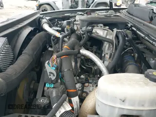 2013 Chevrolet Silverado 2500HD Work Truck z VIN 1GC1KVC85DF123549, wystawiony jako IAAI lot #41683756 z przebiegiem 150 572 mil mil oraz . Historia ofert i sprzedaży dostępna na DreamBid. Obrazek 20.