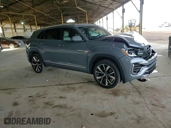 2024 Volkswagen Atlas SEL Premium R-Line with VIN 1V2FE2CA9RC249533, listed as a Copart auction lot 46794585 with 2,131 mi miles and Salvage title. Bid and sale history available at DreamBid. Image 11.