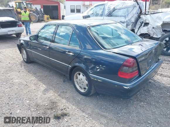 1998 Mercedes-Benz C 230/260/280/320 with VIN WDBHA23G2WA646839, listed as a IAAI auction lot 41983171 with 176,887 mi miles and . Bid and sale history available at carsss.com. Image 3.