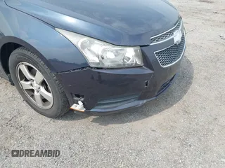 2014 Chevrolet Cruze 1LT with VIN 1G1PC5SB3E7469236, listed as a IAAI auction lot 42492007 with Not provided miles and . Bid and sale history available at DreamBid. Image 6.