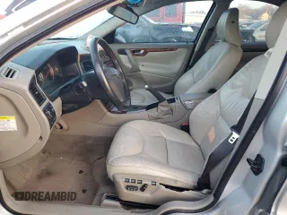 2005 Volvo S60 with VIN YV1RS592252476694, listed as a Copart auction lot 41728645 with 0 mi miles and Salvage Title. Bid and sale history available at carsss.com. Image 7.