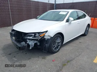 2018 Lexus ES 350 z VIN 58ABK1GG2JU109943, wystawiony jako IAAI lot #42356109 z przebiegiem 14 143 mil mil oraz . Historia ofert i sprzedaży dostępna na DreamBid. Obrazek 2.