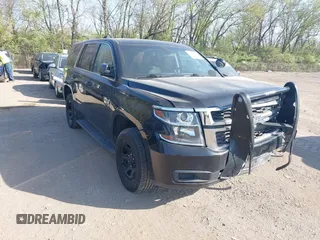 2019 Chevrolet Tahoe Commercial z VIN 1GNSKDEC7KR343701, wystawiony jako IAAI lot #42070213 z przebiegiem 135 028 mil mil oraz . Historia ofert i sprzedaży dostępna na DreamBid. Obrazek 1.