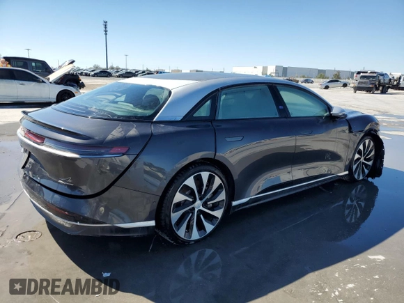 2023 Lucid Air Grand Touring z VIN 50EA1GBA1PA005532, wystawiony jako Copart lot #76828684 z przebiegiem Nie podano mil oraz Nie do naprawy. Historia ofert i sprzedaży dostępna na DreamBid. Obrazek 3.