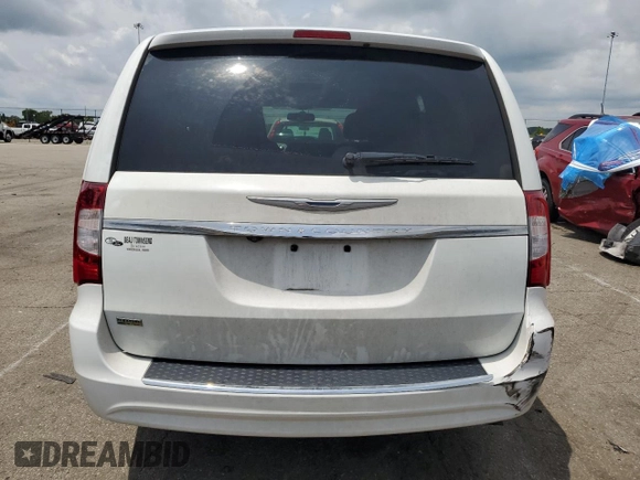 2014 Chrysler Town & Country Touring z VIN 2C4RC1BG0ER404444, wystawiony jako Copart lot #60194645 z przebiegiem 136 826 mil mil oraz Szkoda całkowita • Salvage title. Historia ofert i sprzedaży dostępna na DreamBid. Obrazek 6.