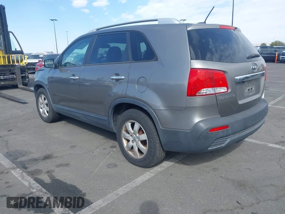 2013 Kia Sorento LX with VIN 5XYKT4A28DG394676, listed as a IAAI auction lot 41409435 with 167,003 mi miles. Bid and sale history available at carsss.com. Image 3.