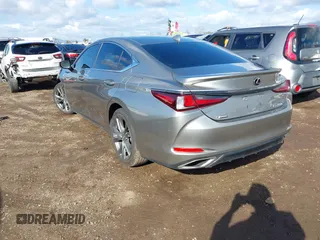 2019 Lexus ES with VIN 58ABZ1B17KU030705, listed as a IAAI auction lot 41754152 with 41,069 mi miles. Bid and sale history available at carsss.com. Image 3.