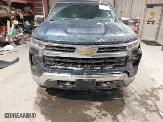 2022 Chevrolet Silverado 1500 LT with VIN 3GCPDKEK4NG530970, listed as a IAAI auction lot 41621631 with 70,637 mi miles. Bid and sale history available at carsss.com. Image 12.