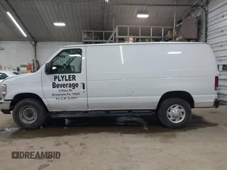 2014 Ford Econoline Cargo Commercial z VIN 1FTNE2EW8EDB01271, wystawiony jako IAAI lot #42211279 z przebiegiem 109 993 mil mil oraz . Historia ofert i sprzedaży dostępna na DreamBid. Obrazek 14.