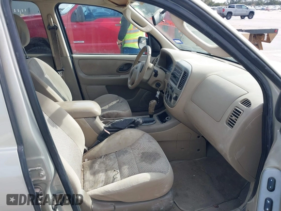 2005 Ford Escape XLT с VIN 1FMCU03165DA08296, выставлен на аукционе IAAI как лот 41677892 с пробегом 255 431 миль миль и . История ставок и продаж доступна на DreamBid. Изображение 5.