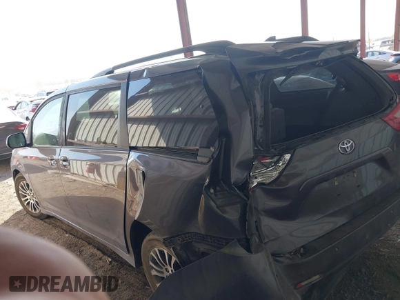 2019 Toyota Sienna XLE Auto Access Seat with VIN 5TDYZ3DC1KS986993, listed as a IAAI auction lot 40575042 with 73,581 mi miles. Bid and sale history available at carsss.com. Image 14.