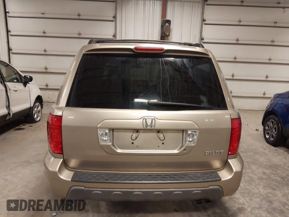 2005 Honda Pilot EX-L with VIN 5FNYF18535B019187, listed as a IAAI auction lot 41461600 with 277,985 mi miles. Bid and sale history available at carsss.com. Image 17.