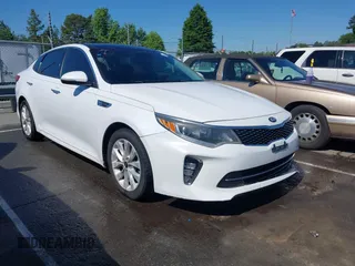 2018 Kia Optima LX z VIN 5XXGT4L30JG234223, wystawiony jako IAAI lot #42204025 z przebiegiem 162 545 mil mil oraz . Historia ofert i sprzedaży dostępna na DreamBid. Obrazek 1.